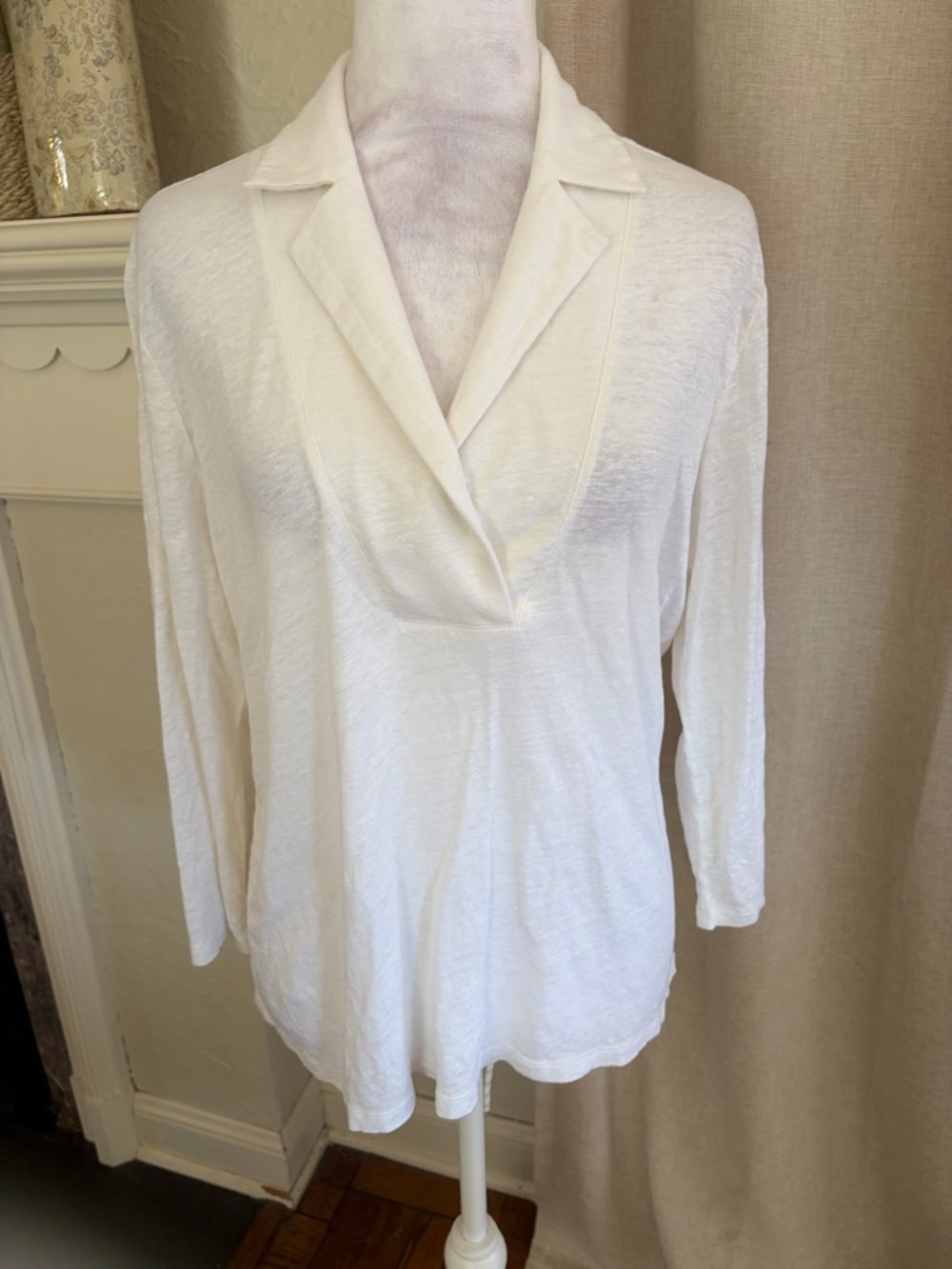J. McLaughlin Cream Lightweight linen Knit Top
